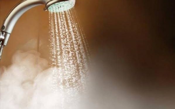 Mengandung Banyak Manfaat, Pakar Kesehatan Sebut Mandi Air Hangat Bisa Lancarkan Peredaran Darah