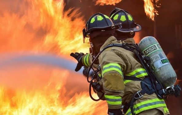 Kebakaran di Dekat RS Permata Hijau, 41 Unit Damkar di Kerahkan