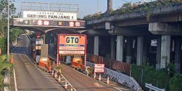 Kronologi Truk Kontainer Terbakar di Gedong Panjang