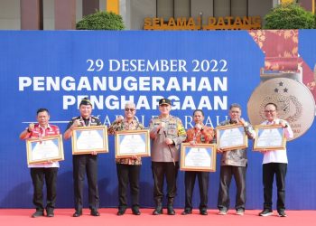 Beri Penghargaan Forkopimda-Elemen Publik, Kapolda Riau: Keberhasilan Berkat Kerja Sama dan Kolaborasi