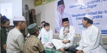 Dokter Rayendra Resmikan Program Pesantren Sehat sekaligus Sukuran Ultah