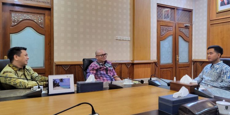 PT TKDN Laporkan Perkembangan Sistem Pengendalian Lalu Lintas Cerdas ke Wali Kota Solo