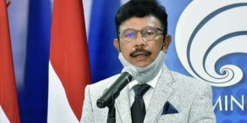 Johnny Plate Divonis 15 Tahun Penjara