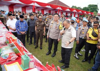 Polda Riau Ungkap 18 Ton Beras Bulog Dikemas Ulang Menjadi Premium