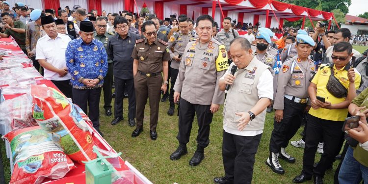 Polda Riau Ungkap 18 Ton Beras Bulog Dikemas Ulang Menjadi Premium