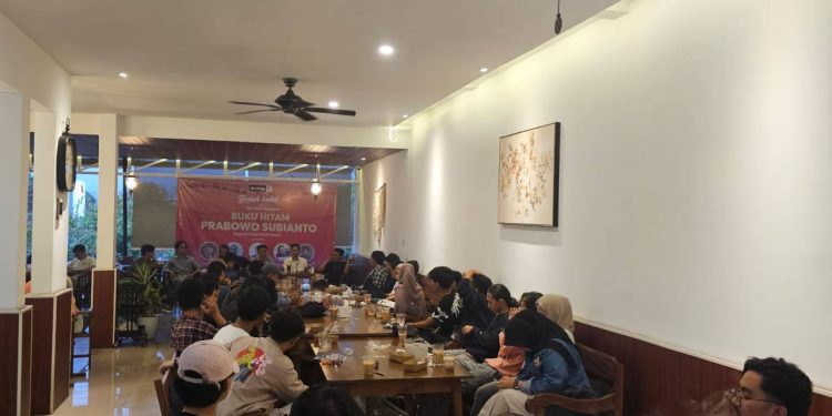 Diskusi Bedah Buku Hitam Prabowo di Tasikmalaya Dihadiri Akademisi, Mahasiswa dan Aktivis
