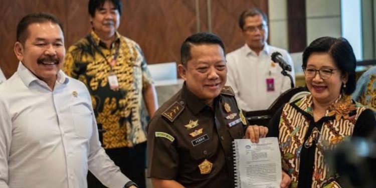 Soal Laporan Terhadap Jampidsus, Ini Saran Pukat UGM untuk KPK