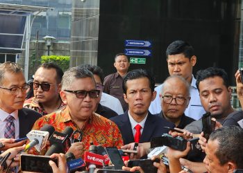 Perdana Diperiksa KPK, Penyidik Langsung Sita HP Sekjen PDIP Hasto Kristiyanto