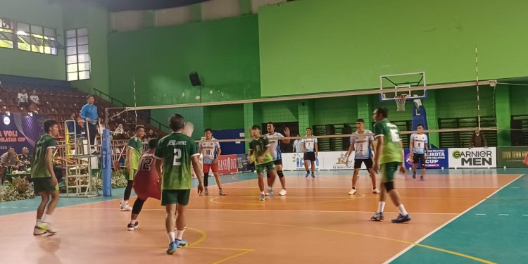Seru! 15 Tim Bertanding Bola Voli Perebutkan Piala Wali Kota Jaksel