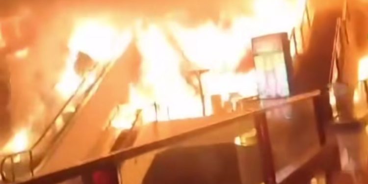 Mal Citraland Grogol Kebakaran, Manajemen Putuskan Tutup Sementara