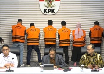 KPK Tahan 6 Tersangka OTT Gubernur Kalsel Sahbirin Noor