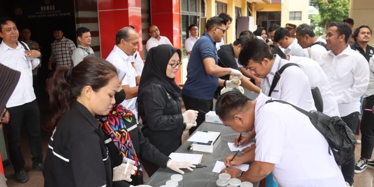 Demi Jaga Kepercayaan Publik, Personel Polres Jaksel Jalani Pemeriksaan Senpi dan Urine
