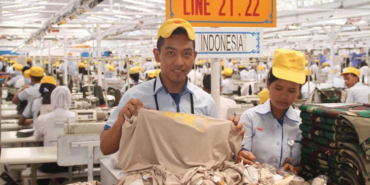 Tetap Pailit, PAN Ingatkan Prabowo Selamatkan Karyawan Sritex dari PHK Besar-besaran