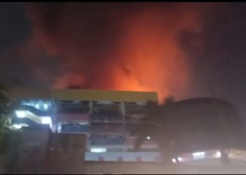 Kebakaran Hebat Landa Glodok Plaza, Terdengar Ledakan Beberapa Kali