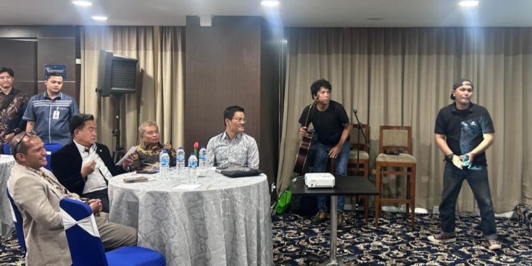 Didampingi Deretan Pejabat, Menko Yusril Hadiri Malam Apresiasi Karya Jurnalistik Iwakum