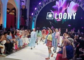 Peringati Kiprah ke-17 Tahun, Loony Gandeng Seniman Lokal dan Gelar Fashion Show Kenalkan 3 Koleksi Baru