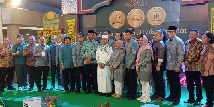 Ramadan Berbagi: Penghuni Apartemen Kalibata City Salurkan Paket Sembako ke Anak Yatim hingga Pekerja
