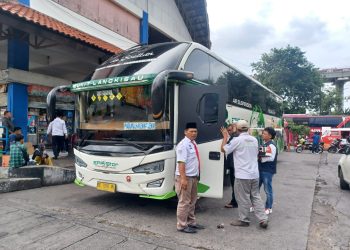Musim Mudik Lebaran, Terminal Kampung Rambutan Wajibkan Sopir Bus Tes Urine