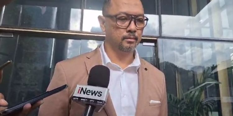 Buru Tersangka Korupsi BJB, KPK Geledah Rumah Ridwan Kamil