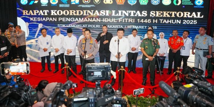 Kapolri Paparkan Persiapan dan Kesiapan Pengamanan Lebaran 2025 ke Menko Polkam