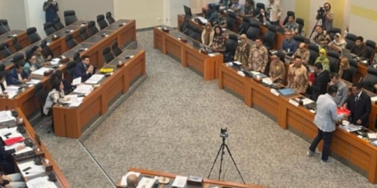 Komisi I DPR Sepakati RUU TNI Dibawa ke Paripurna untuk Disahkan jadi UU