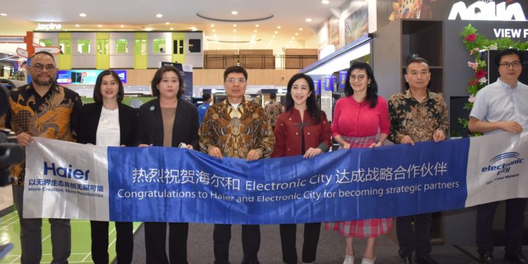 Haier Indonesia-Electronic City Jalin Kemitraan Strategis Perkuat Pasar Elektronik Rumah Tangga