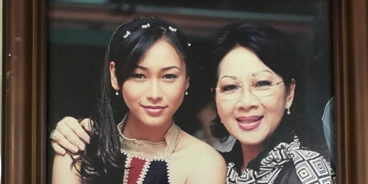 Artis Senior Titiek Puspa Meninggal, Inul hingga Warganet Ungkap Kesedihan Mendalam