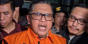 Hasto Bersama 10 Tahanan KPK Rayakan Paskah di Rutan