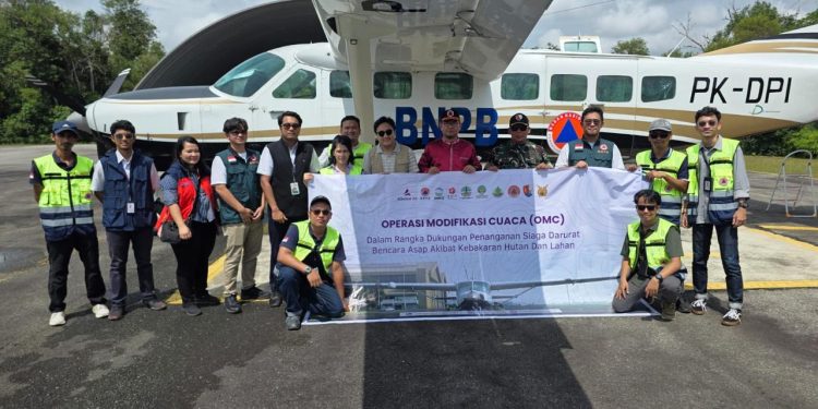 Tangani Asap Karhutla, BNPB Sebut Operasi Modifikasi Cuaca di Riau Masih Berlanjut