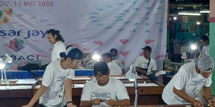 Heboh! Jagat Batu Akik Nusantara Menggeliat Lewat Kontes Bacan Kristal – Pandan Betawi di Pasar Cibubur