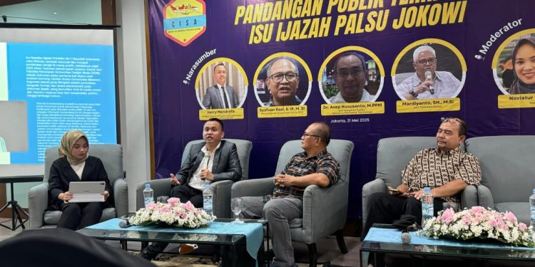 Hasil Survei CISA: Mayoritas Publik Nilai Isu Ijazah Palsu Jokowi Permainan Rival Politik