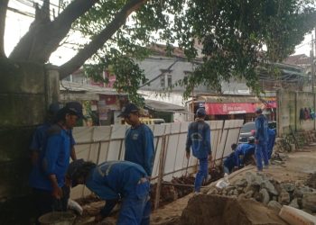 Usai Jebol Diterjang Hujan Deras, Perbaikan Tembok Gudang SDA Jaksel Ditargetkan Kelar Sepekan