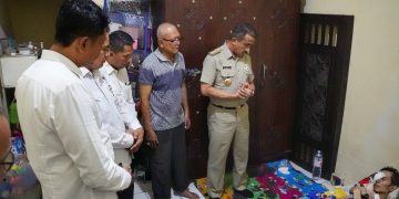 Wujud Gotong Royong, Wali Kota Jaksel Bantu Penderita Kanker di Jagakarsa
