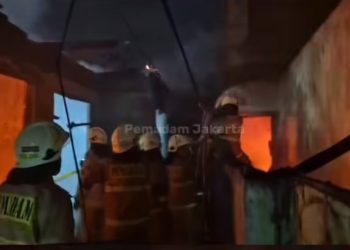 Terjebak di Lantai Dua Rumah, Perempuan Muda Tewas dalam Kebakaran Kebon Baru Tebet
