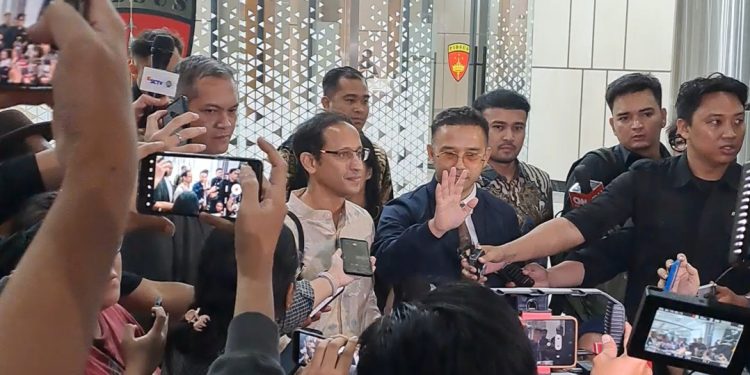 Diperiksa 12 Jam, Nadiem Mengaku Statusnya Masih Saksi