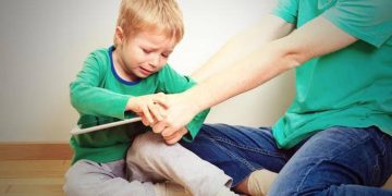 Orang Tua Disarankan Batasi Izin Aplikasi Perangkat Teknologi pada Anak