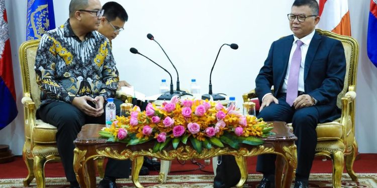 Bertemu, Duta Besar RI dan Menteri Kamboja Bahas Kerja Sama Penanggulangan Penipuan Daring