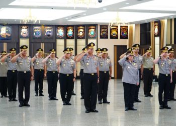 17 Perwira Tinggi Polri Naik Pangkat, Satu Dapat Bintang Tiga