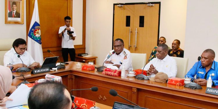 Wamendagri Ingatkan Pemekaran 203 Desa di Pegunungan Arfak Harus Sesuai Aturan