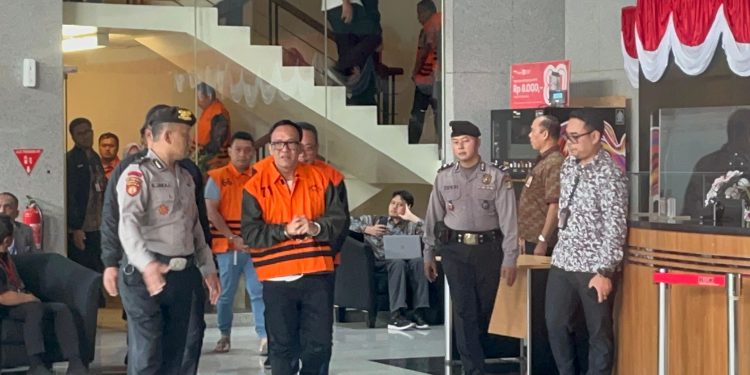 KPK Jebloskan Wamenaker Noel Ebenezer ke Sel Tahanan!