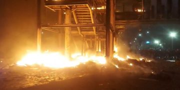 Tujuh Halte Transjakarta Dibakar saat Unjuk Rasa, Amarah Massa Sulit Dibendung