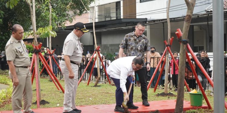 Gubernur Pramono Resmikan Taman Bugar di Kebon Jeruk, Hasil Serap Aspirasi dengan DPRD DKI
