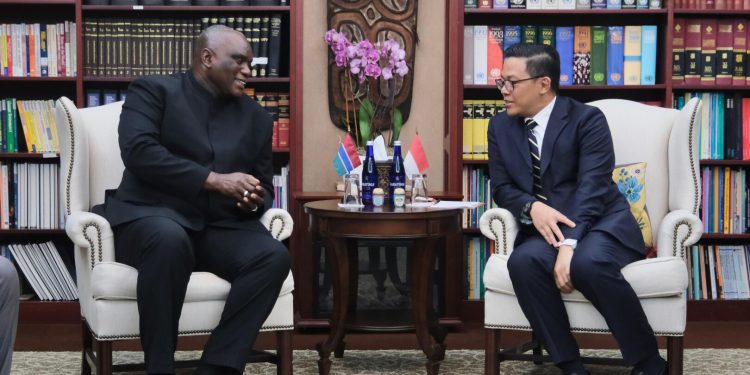 Indonesia – Gambia Jajaki Kerja Sama Bidang Diplomasi hingga Pemeliharaan Perdamaian