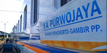 Kereta Purwojaya Jurusan Gambir-Kroya Anjlok di Bekasi, Begini Nasib Para Penumpang