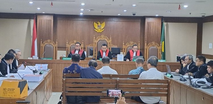Denda Rp500 Juta, 5 Terdakwa Bos Swasta Impor Gula Dituntut 4 Tahun Bui 