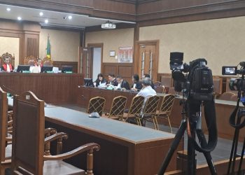 Lewat Pledoi Tony Wijaya Minta Dibebaskan, Sebut Dakwaan Keliru Imbas “Dendam Politik”