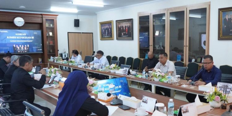 Komjak Panggil Kajari Jaksel Bahas Eksekusi Silvester Matutina