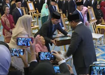 10 Tokoh Penerima Gelar Pahlawan Nasional 2025: Ada Gus Dur, Soeharto, Sarwo Edhie, hingga Marsinah