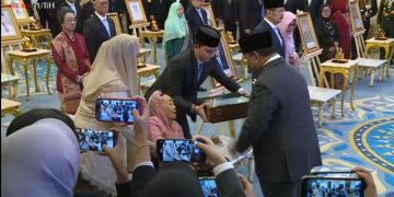 10 Tokoh Penerima Gelar Pahlawan Nasional 2025: Ada Gus Dur, Soeharto, Sarwo Edhie, hingga Marsinah