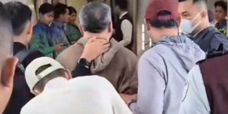 Sempat Kabur hingga Stasiun MRT, WN China Berstatus DPO Diringkus dan Dideportasi Imigrasi Jaksel